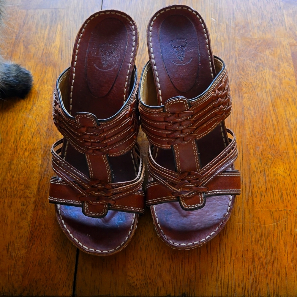 FRYE Leather sandals